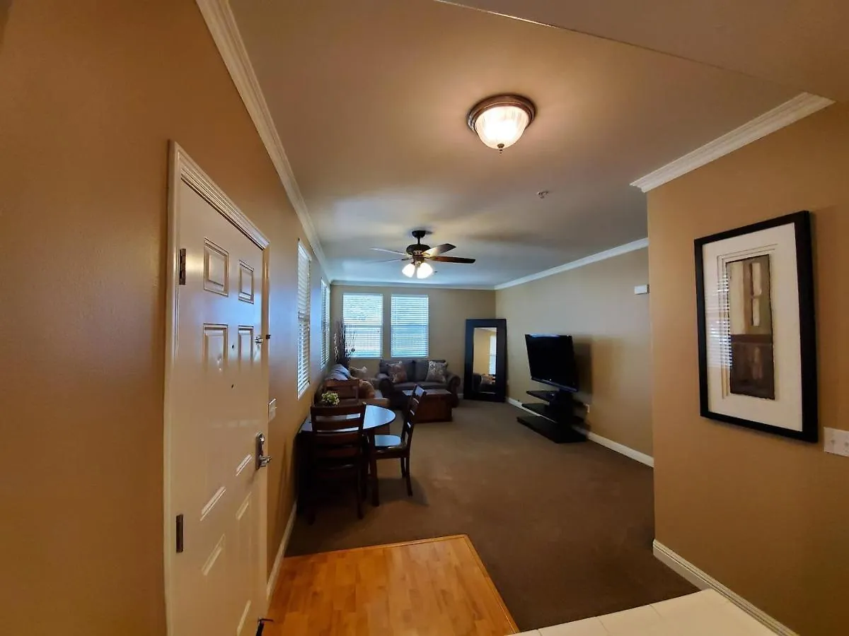 Aparthotel Exclusive Westlake Condo W/ Gym, Pool, Washer & Dryer In Unit & Private Garage Sacramento USA