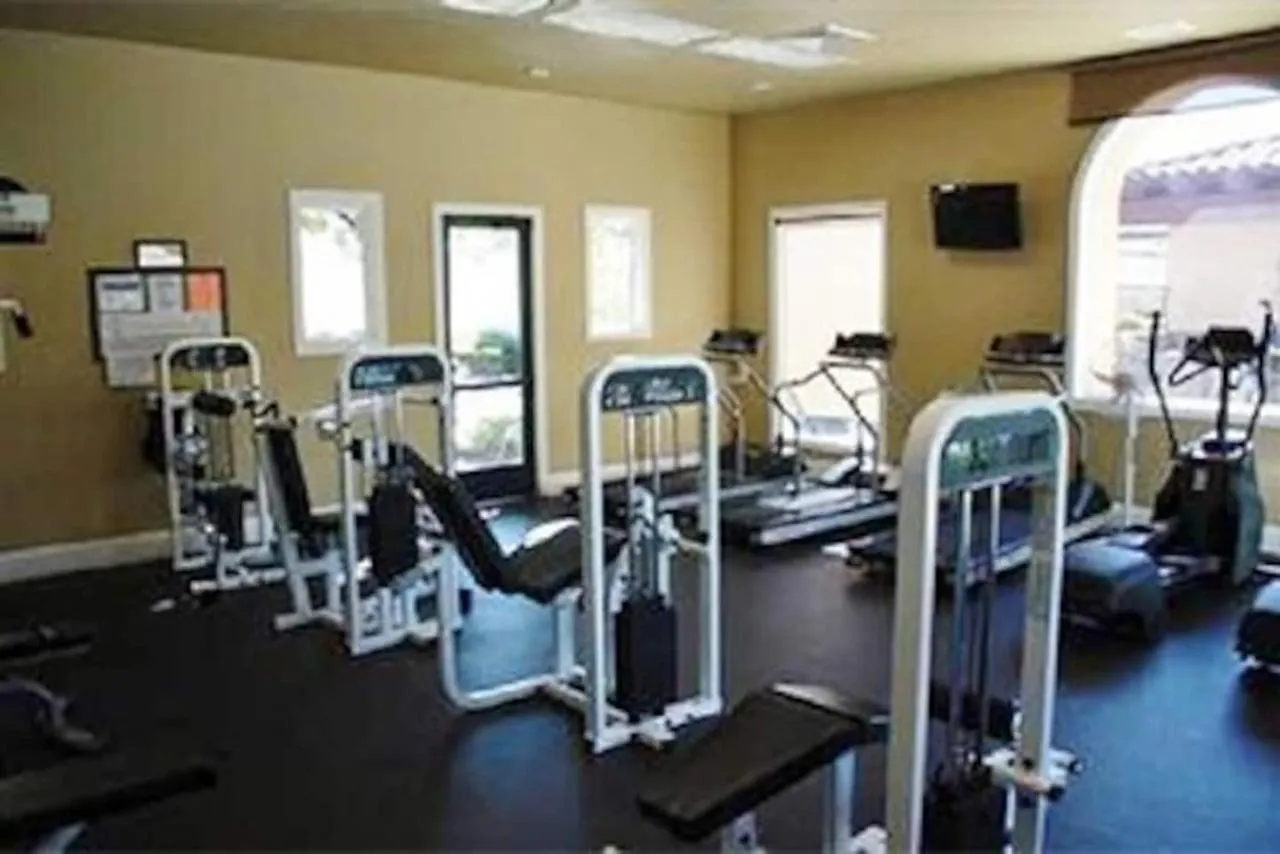 Exclusive Westlake Condo W/ Gym, Pool, Washer & Dryer In Unit & Private Garage Sacramento USA