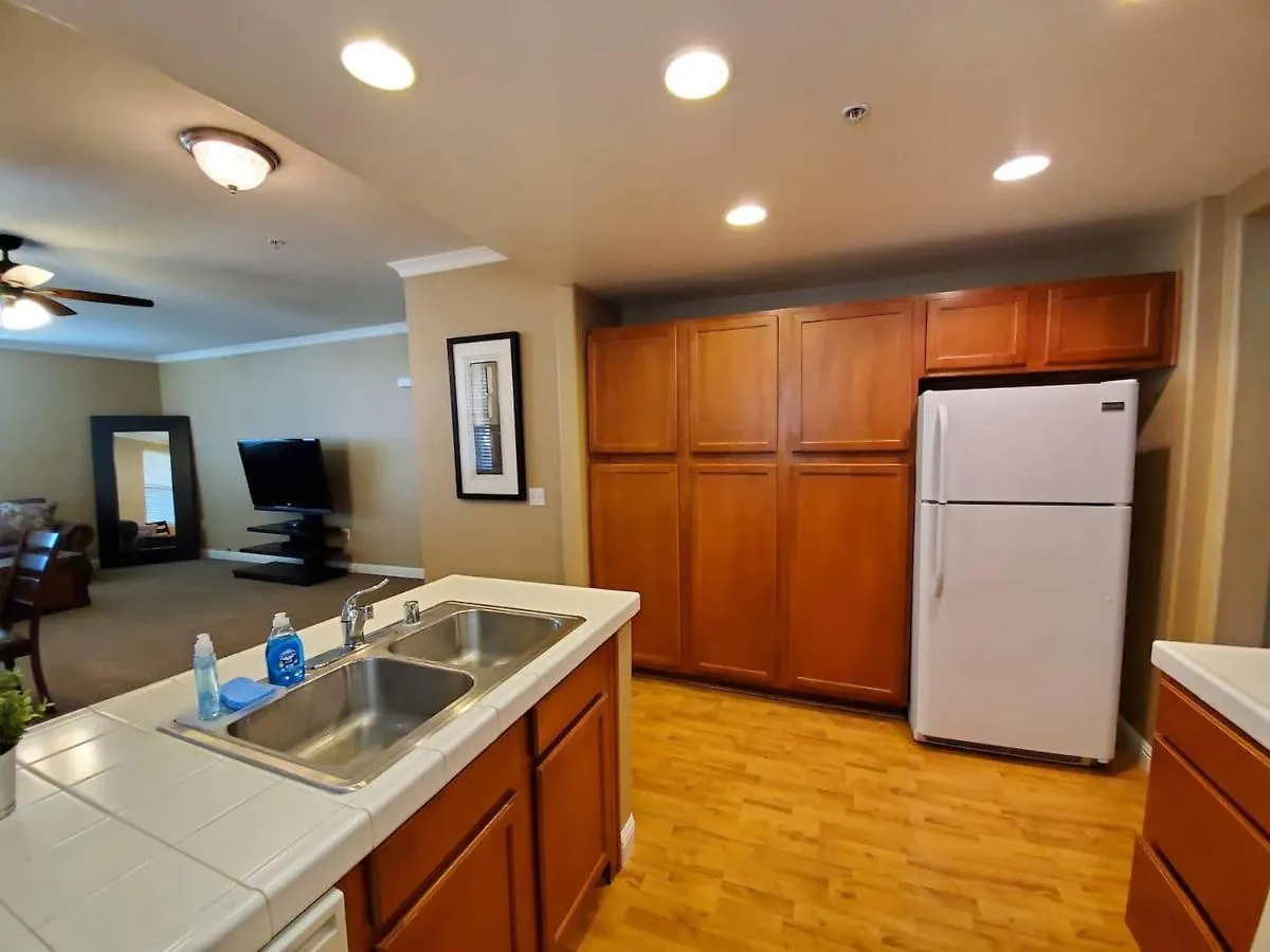 Exclusive Westlake Condo W/ Gym, Pool, Washer & Dryer In Unit & Private Garage Sacramento 0*,
